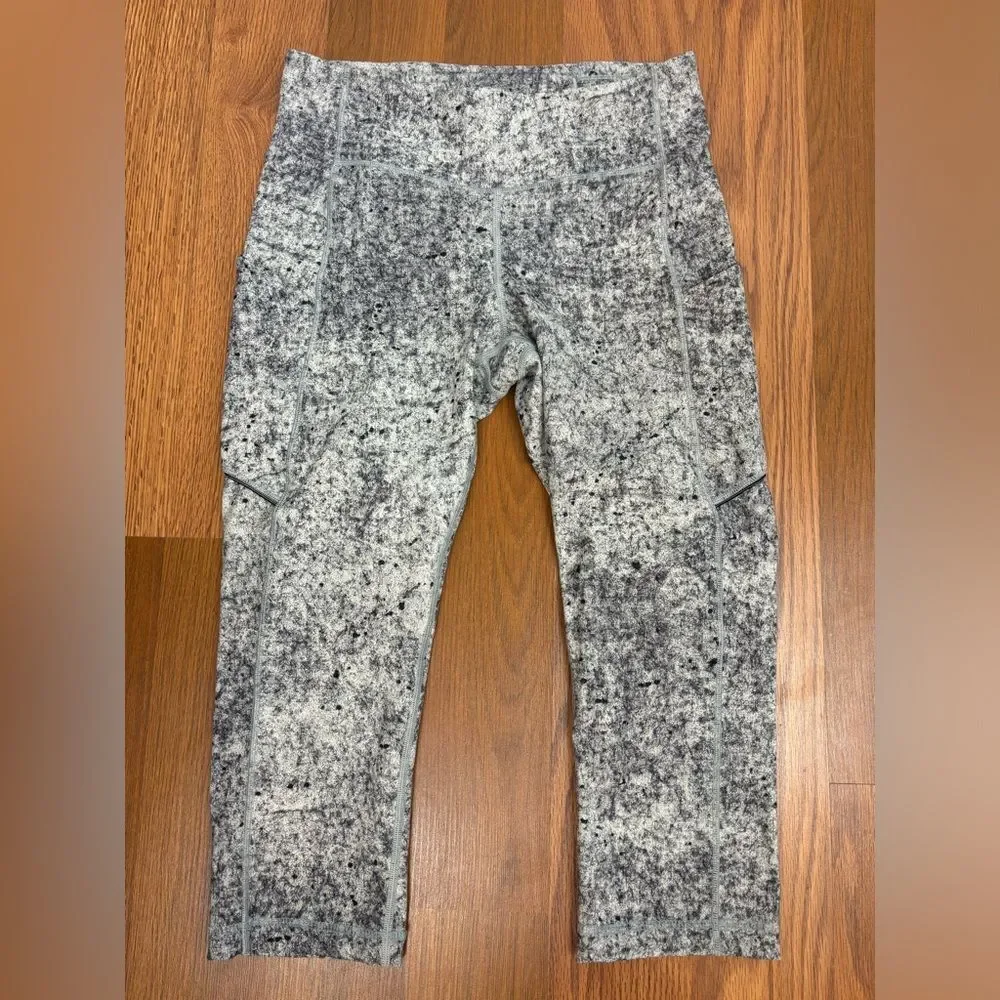 LULULEMON Speed Up Crop 21